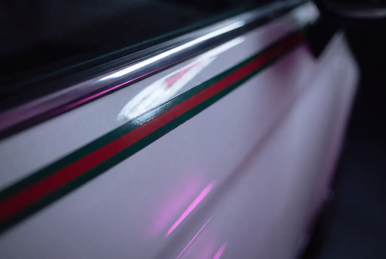 Fiat 500 Gucci a noleggio a Roma — dettaglio