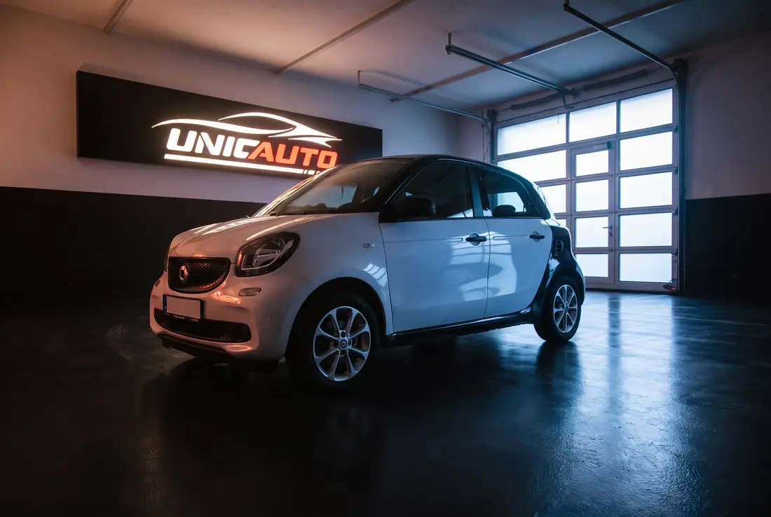 Smart Forfour a noleggio a Roma