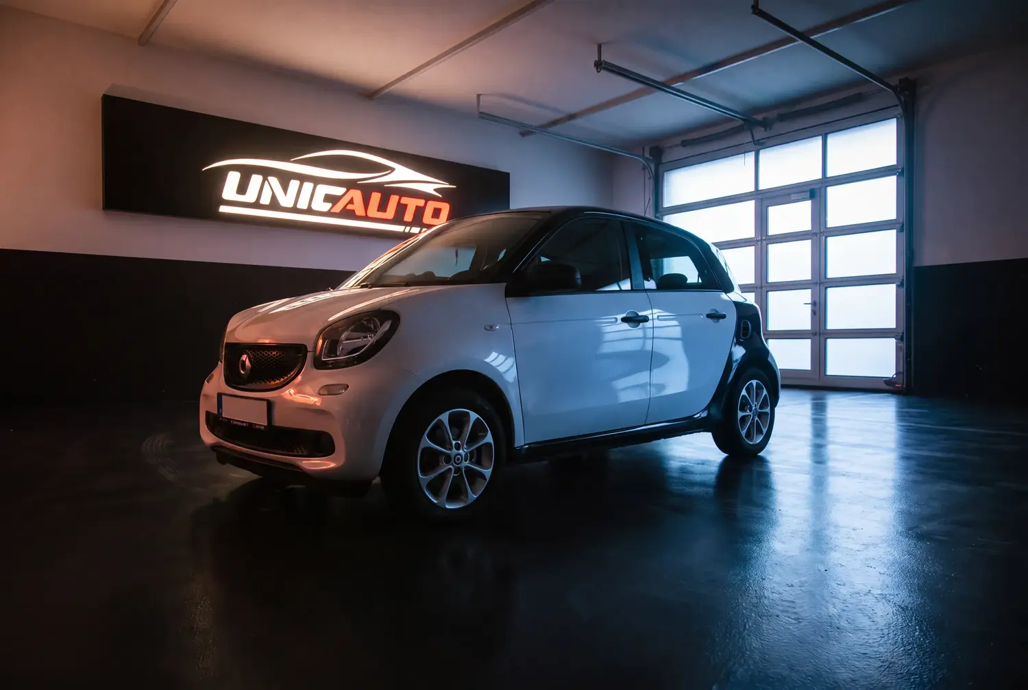 Smart Forfour a noleggio a Roma — esterno